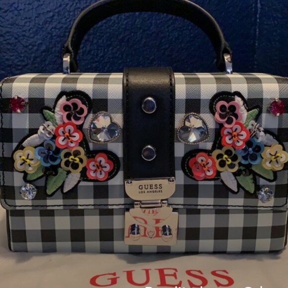 Authentic guess handbag - Picture 2 of 2
